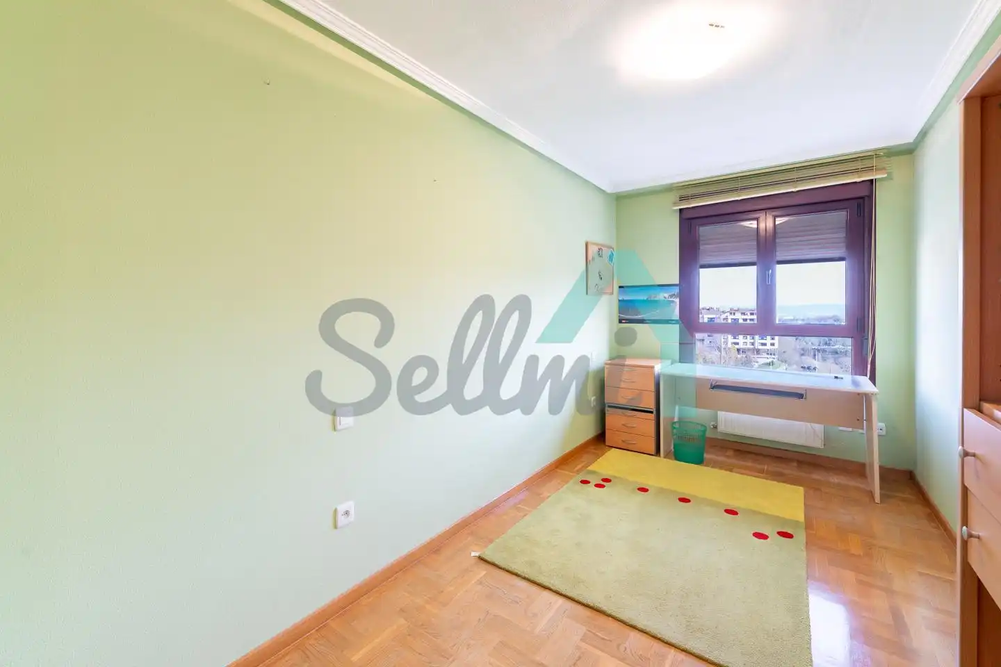 Habitación de Piso en venta en Oviedo  con Calefacción, Parquet y Trastero