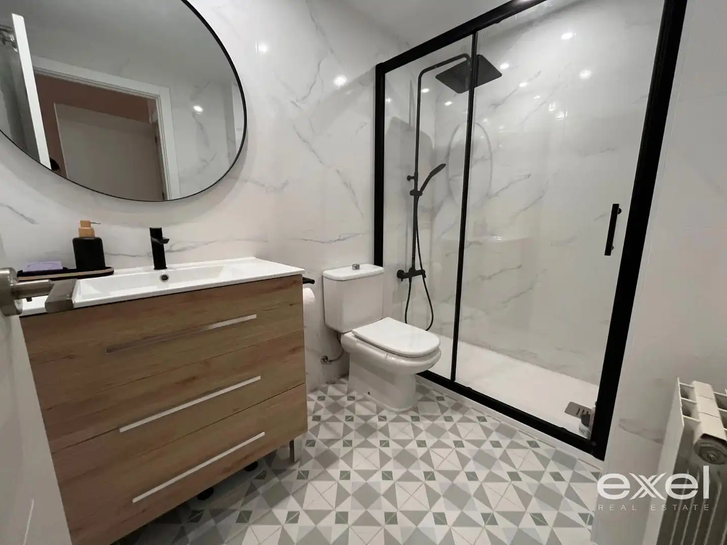 Baño de Piso en venta en Sant Joan Despí con Aire acondicionado, Calefacción y Parquet