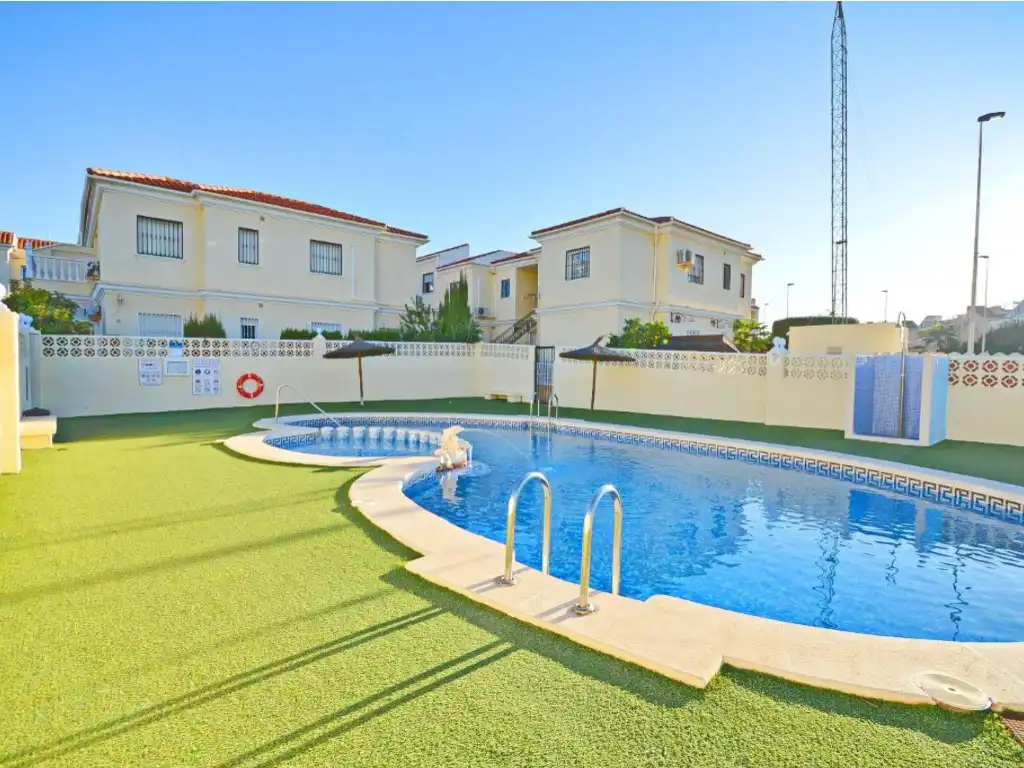 Piscina de Apartament en venda en Nueva Torrevieja - Aguas Nuevas