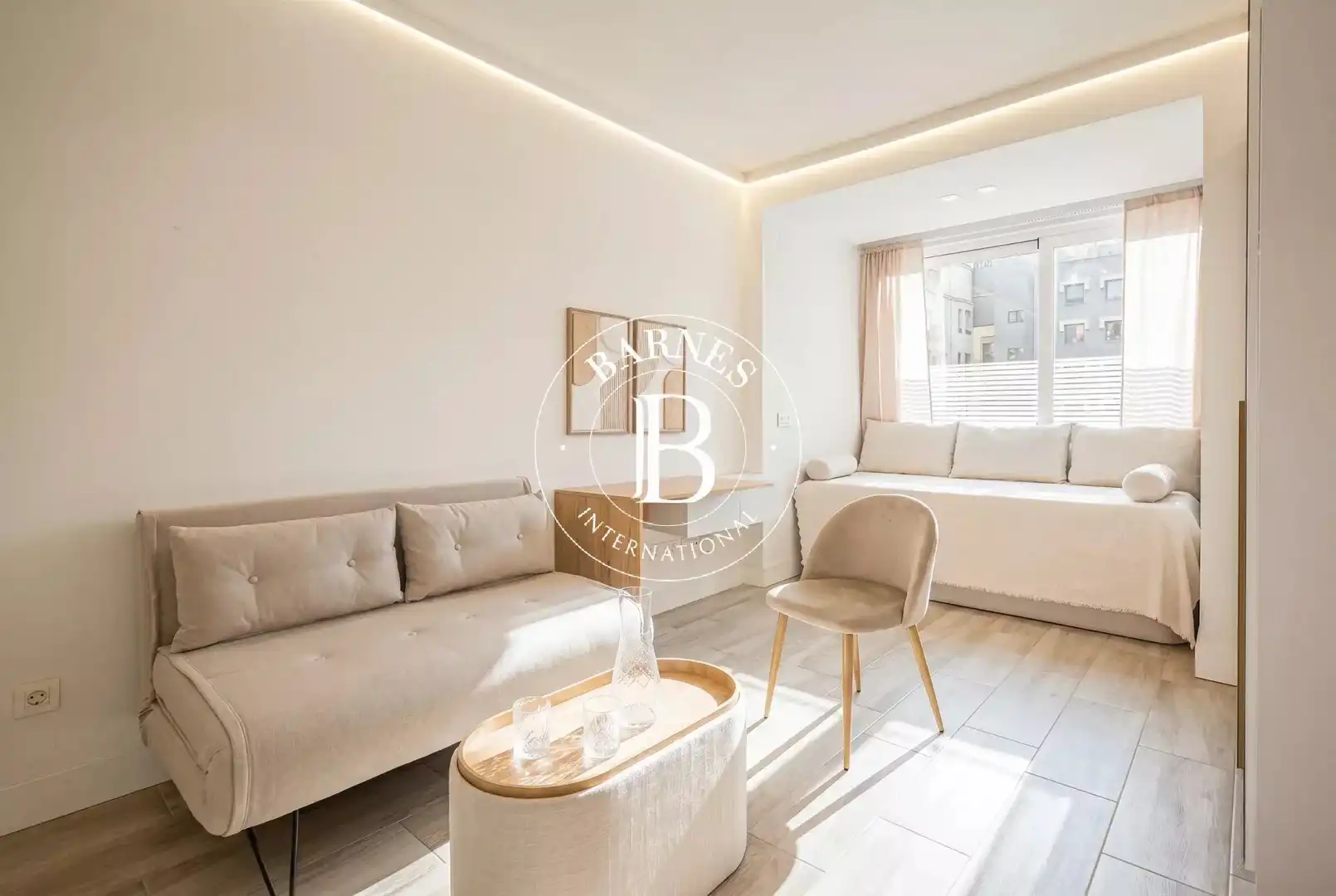 Sala de estar de Estudio de alquiler en Madrid con Aire acondicionado, Calefacción y Amueblado
