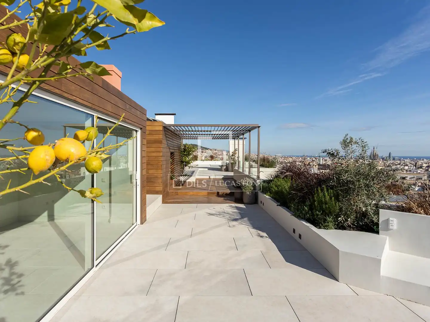 Terrace of Attic for sale in Barcelona  with Air Conditioner, Heating and Parquet flooring