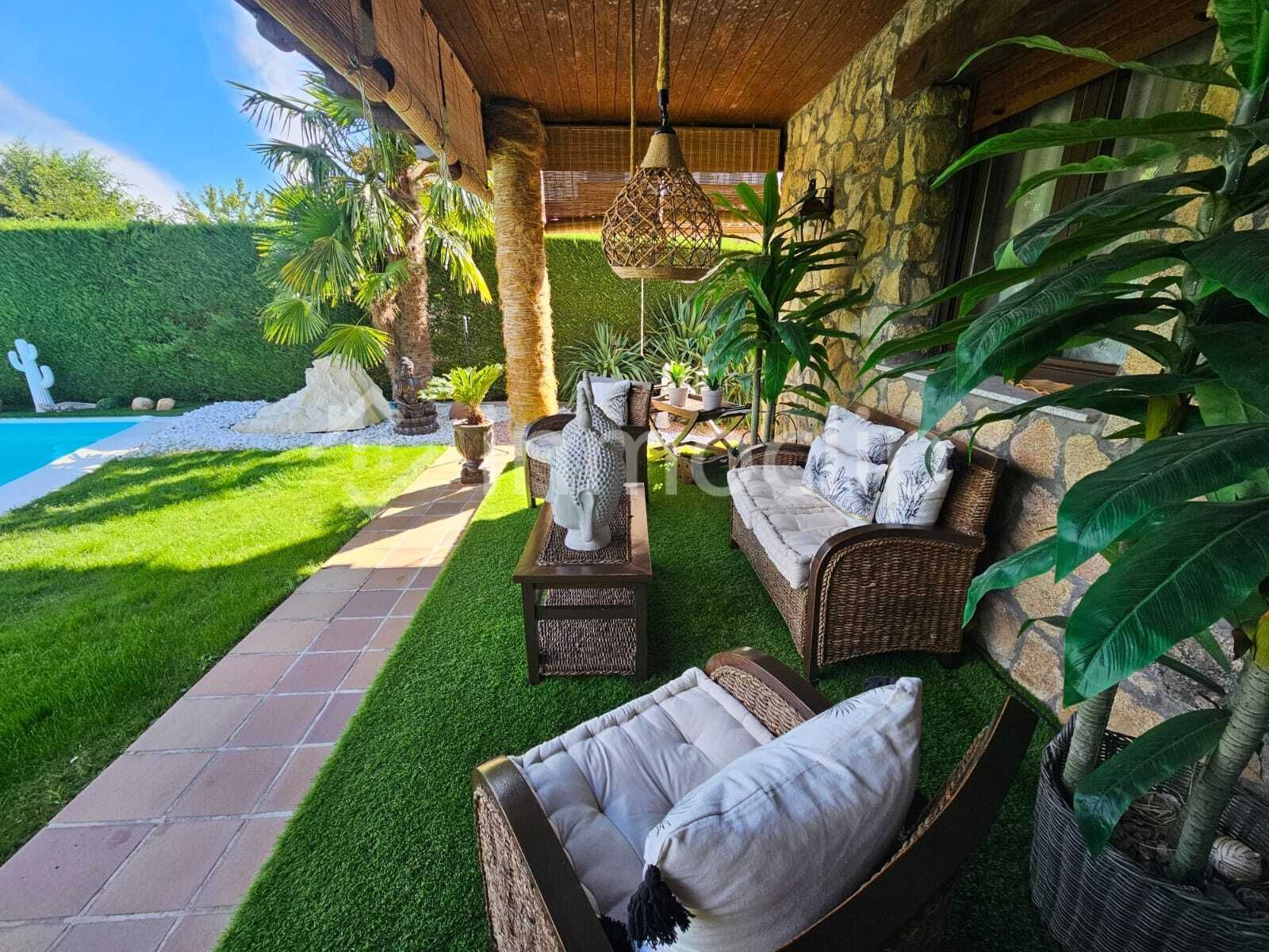 Jardí de Casa o xalet en venda en Villamayor amb Aire condicionat, Calefacció i Jardí privat