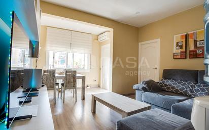 Living room of Flat for sale in  Barcelona Capital  with Heating