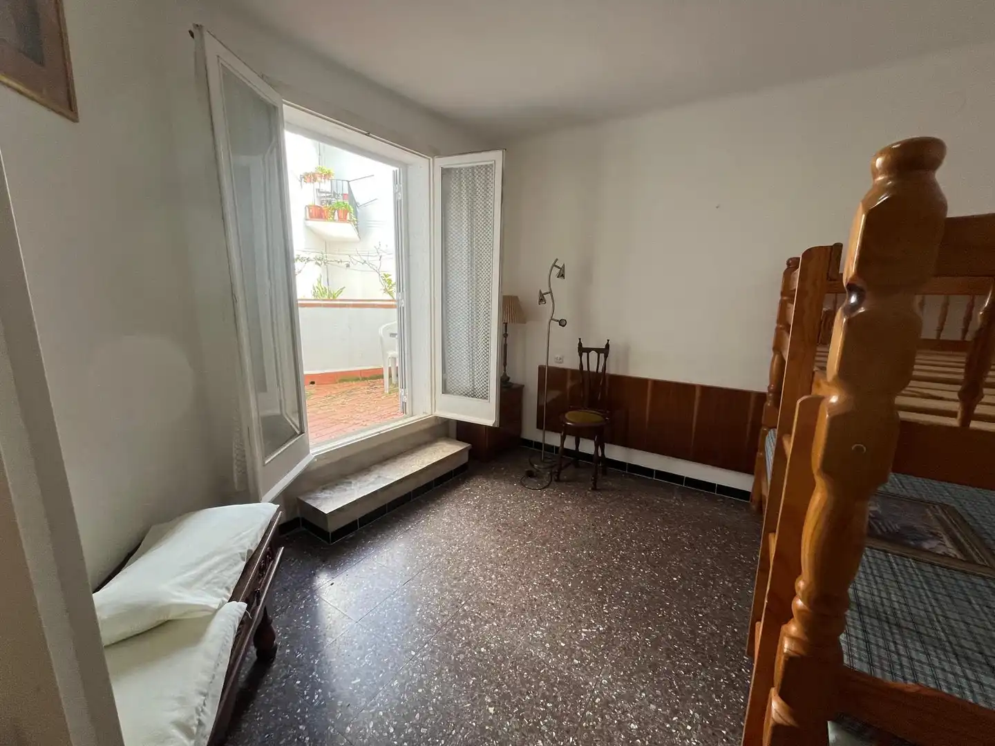 Schlafzimmer von Wohnungen zum Verkauf in Cadaqués mit Möbliert
