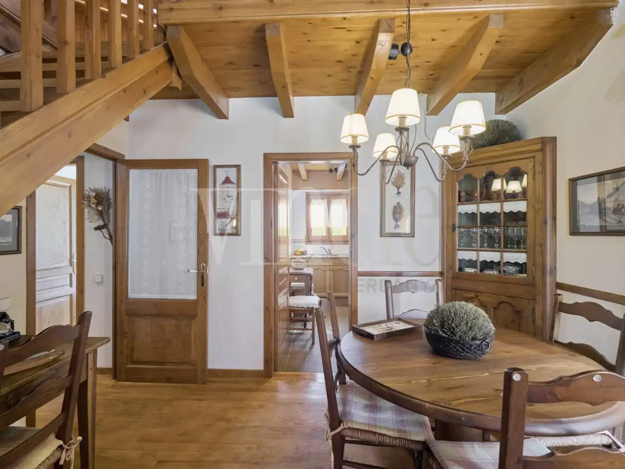 Menjador de Casa o xalet en venda en Fontanals de Cerdanya amb Calefacció, Jardí privat i Parquet