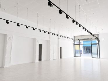 Industrial building to rent in Eixample