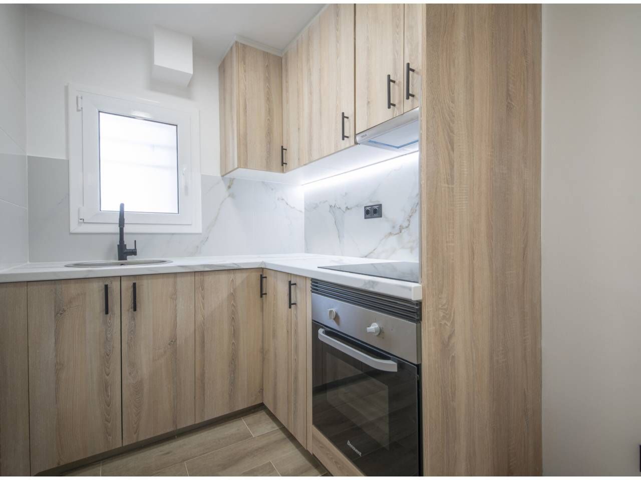 Cocina de Piso en venta en  Barcelona Capital con Aire acondicionado
