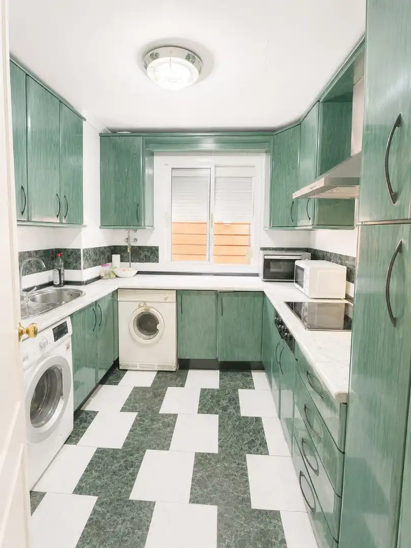 Kitchen of Duplexes for sale in Sevilla  with Air Conditioner and Terrace