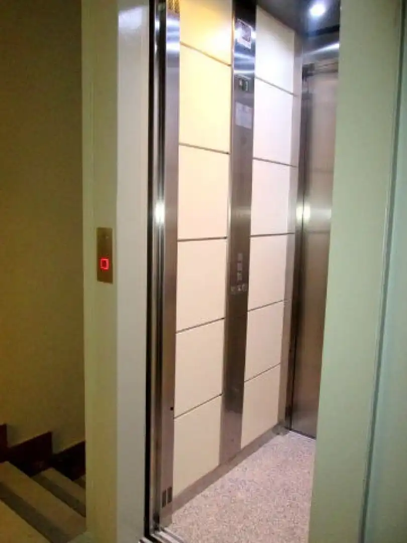 Office space with lift to rent in Calle SAN JUAN DE DIOS, imagen 11