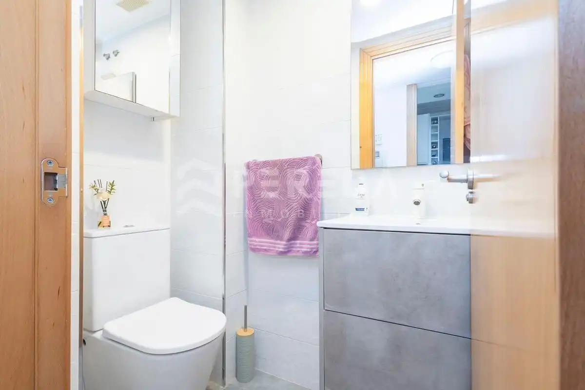 Bathroom of Ground floor for sale in Roquetas de Mar  with Air Conditioner, Private garden and Terrace