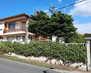 Vista exterior de Casa o xalet en venda en Narón amb Terrassa, Piscina i Balcó