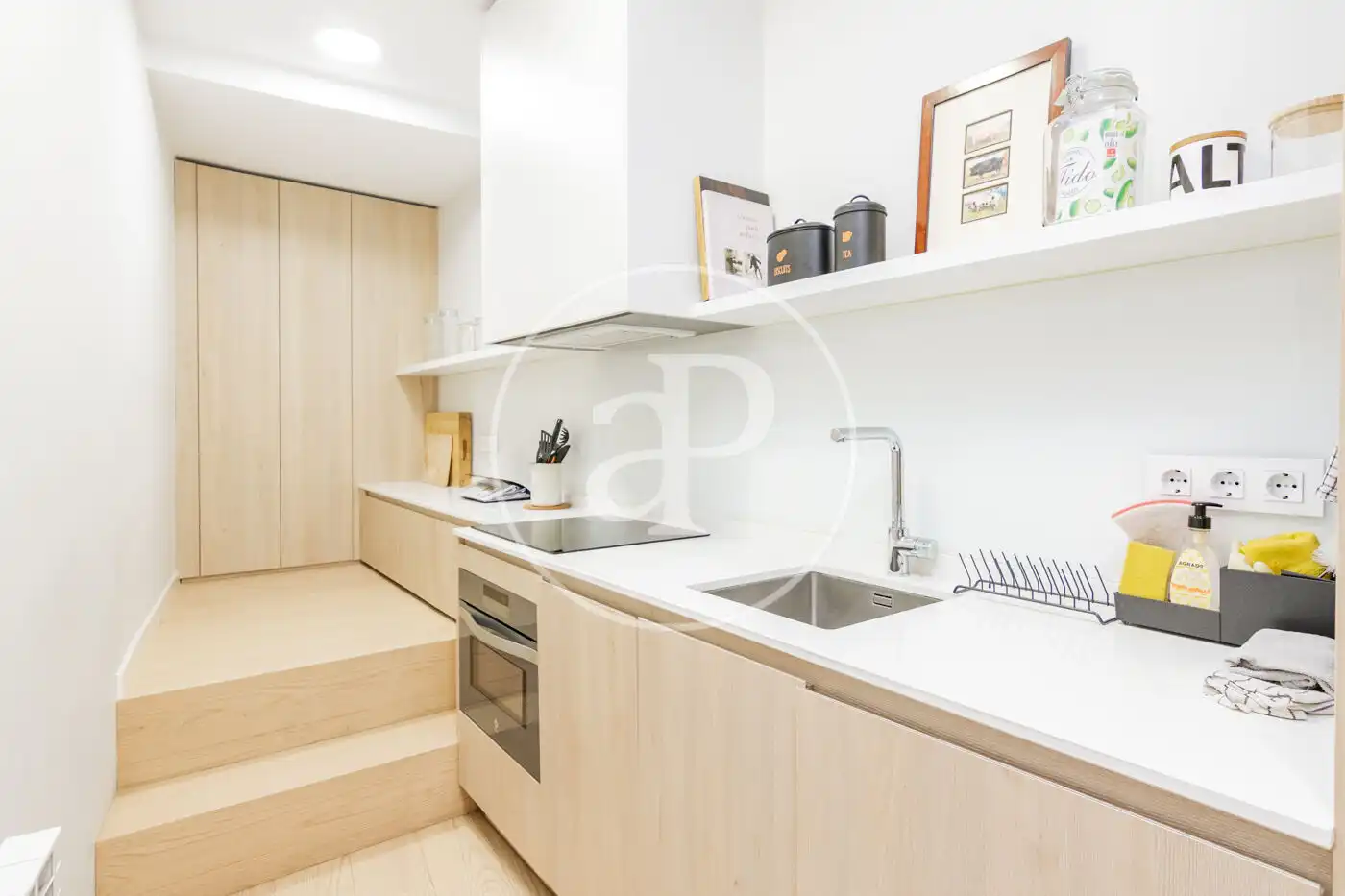 Kitchen of Flat for rent in Madrid  with Air Conditioner, Heating and Furnished