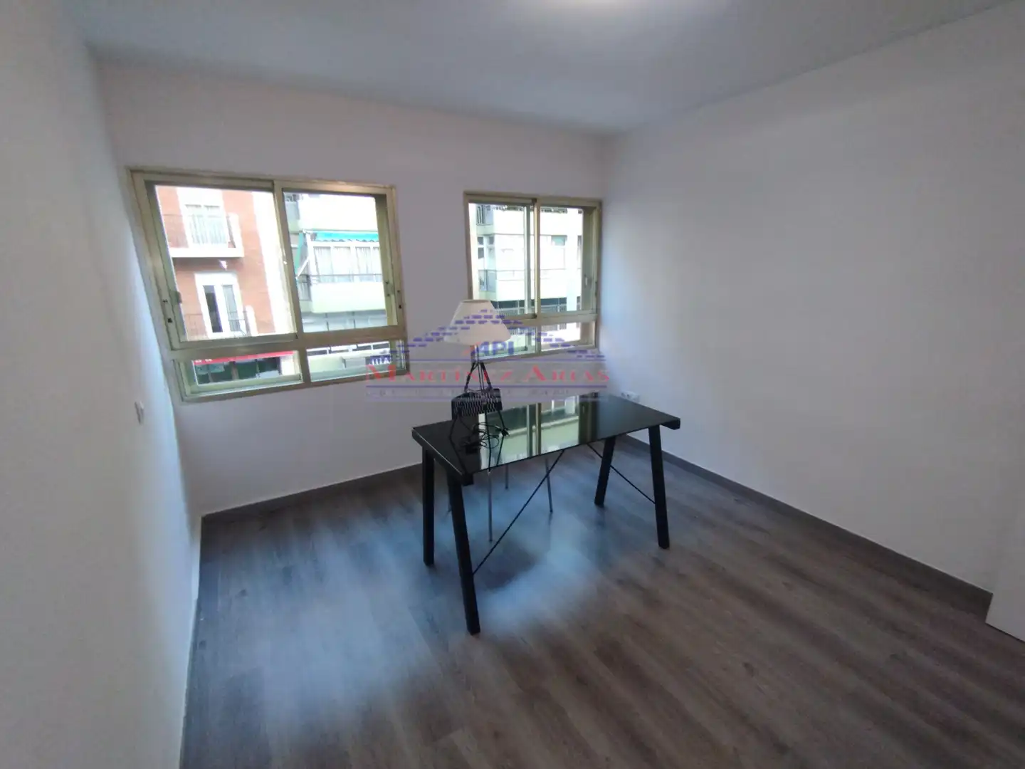 Schlafzimmer von Büro zur Miete in Jaén mit Klimaanlage