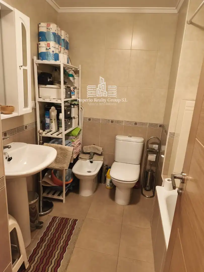 Badezimmer von Wohnung zum Verkauf in San Martín del Rey Aurelio mit Abstellraum und Möbliert