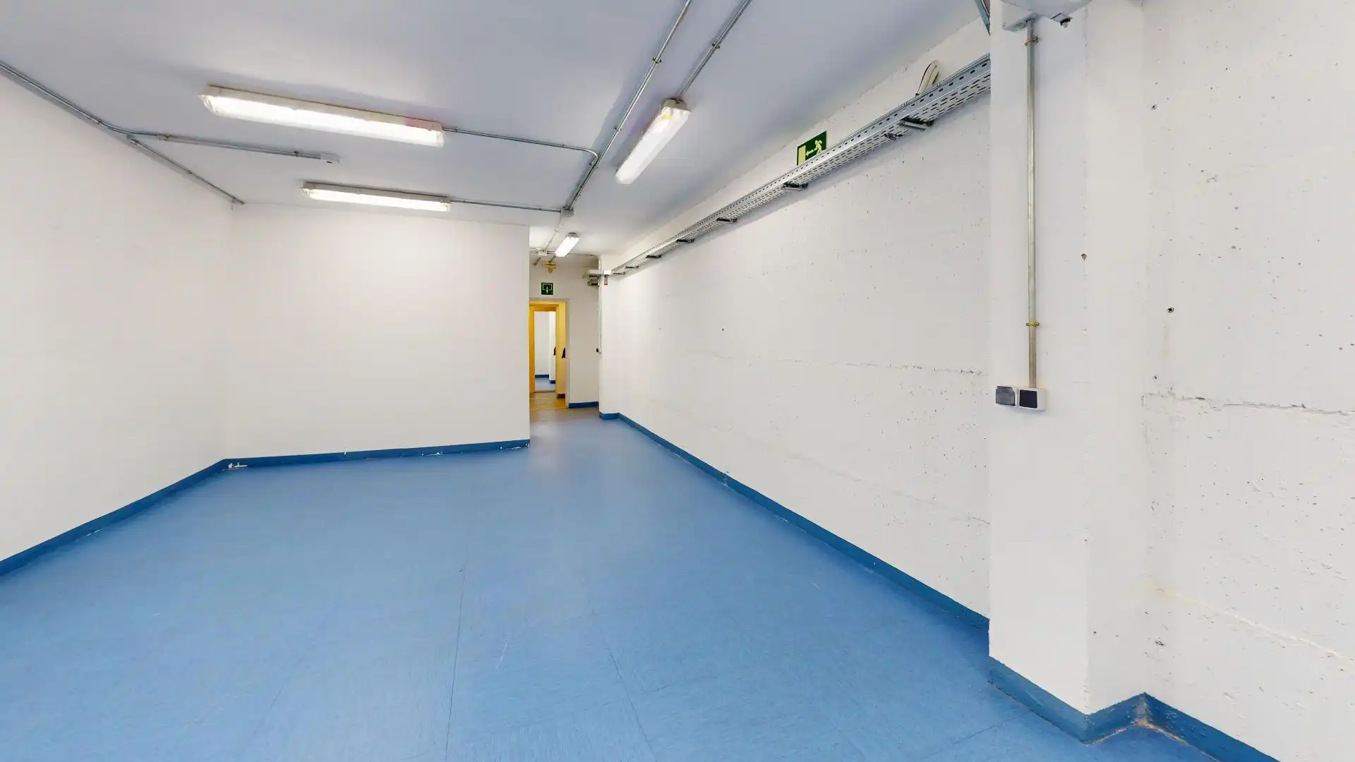 Nave industrial en venta en Torres de la Alameda