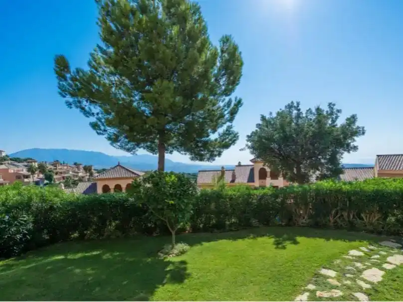 Jardí de Apartament en venda en Ojén amb Aire condicionat, Piscina i Balcó
