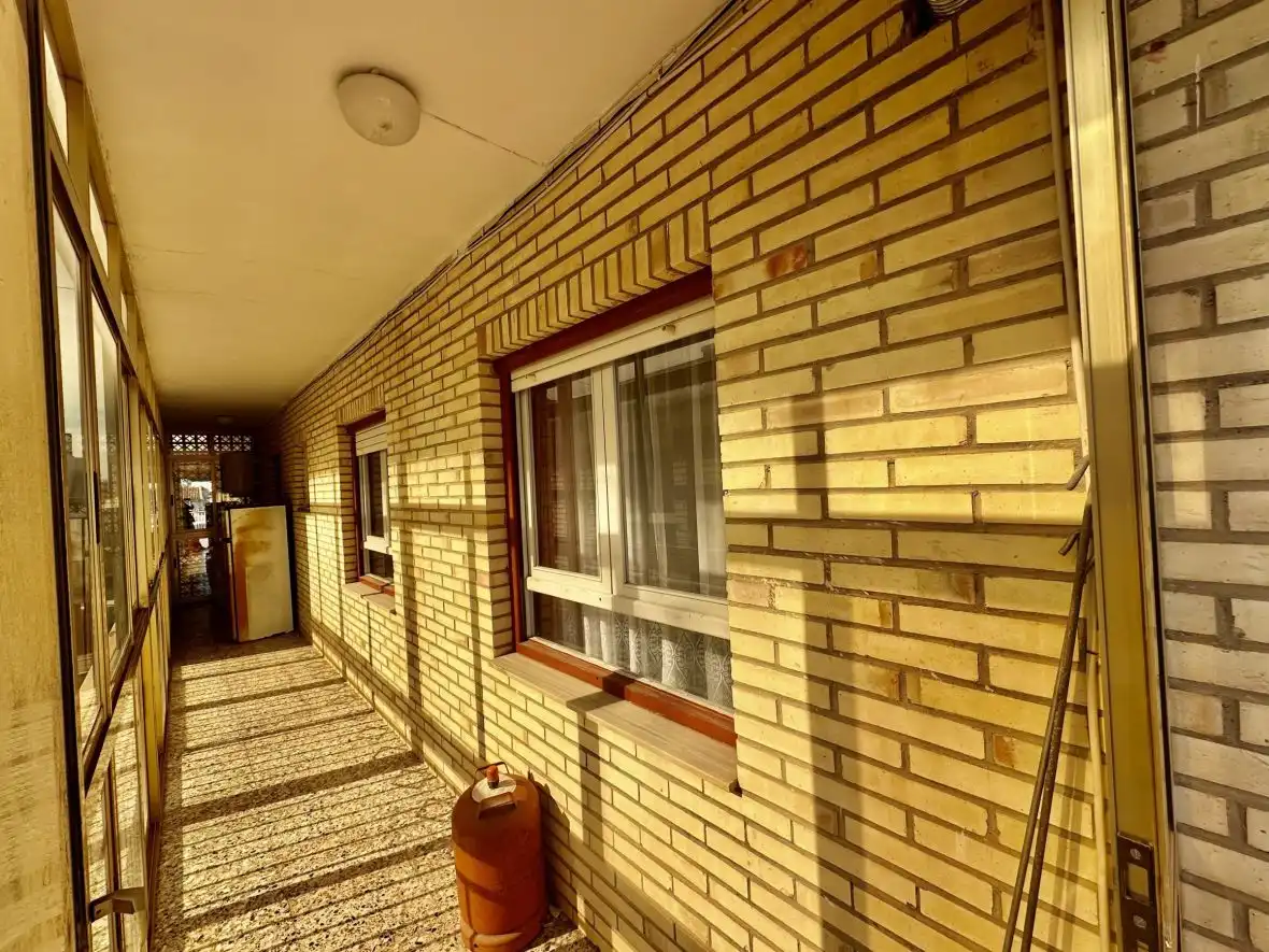 Außenansicht von Wohnungen zum Verkauf in Santa Pola mit Heizung, Terrasse und Abstellraum