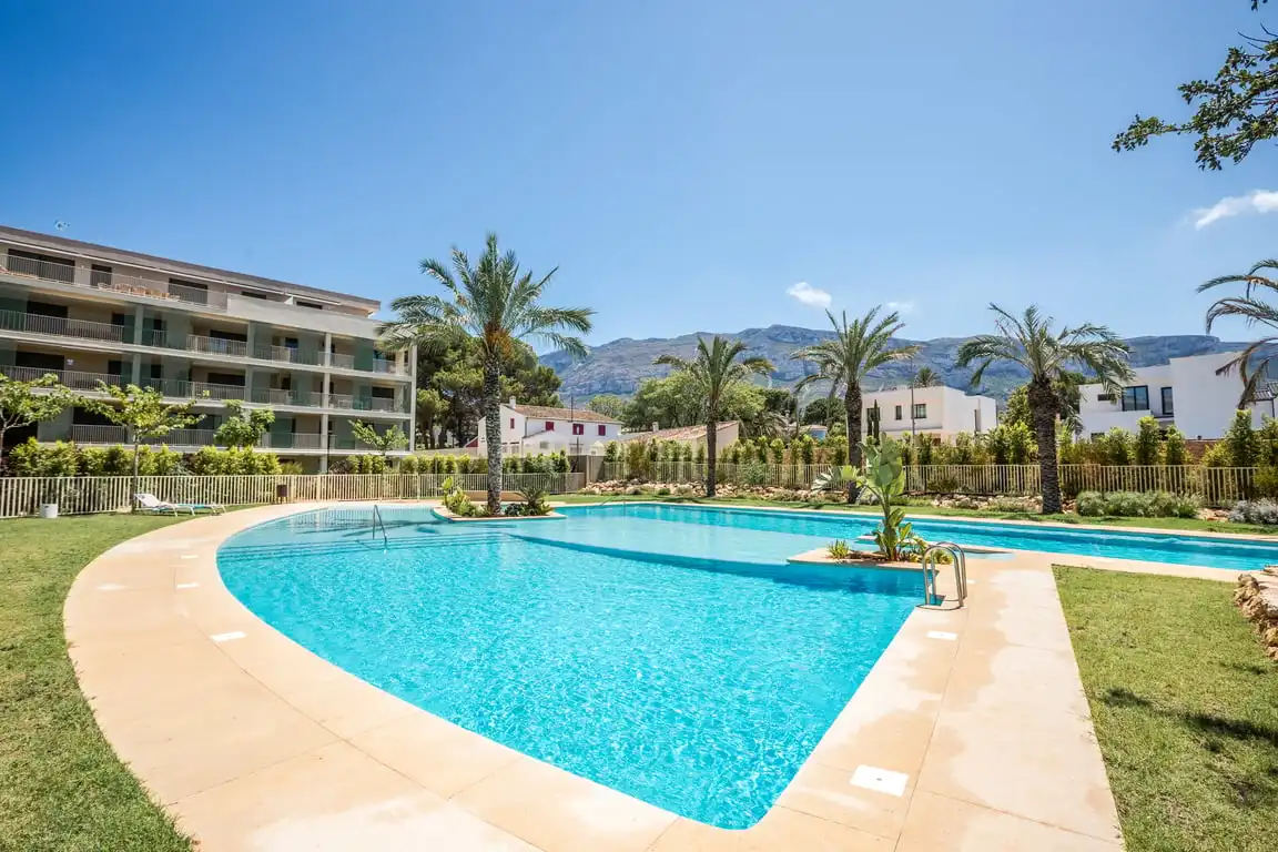 Piscina de Apartamento de alquiler en Dénia con Aire acondicionado, Jardín privado y Terraza