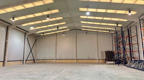 Impecable nave de 1091 m2 en planta en el polígono de Trascueto con protección contraincendios RF180, image 2