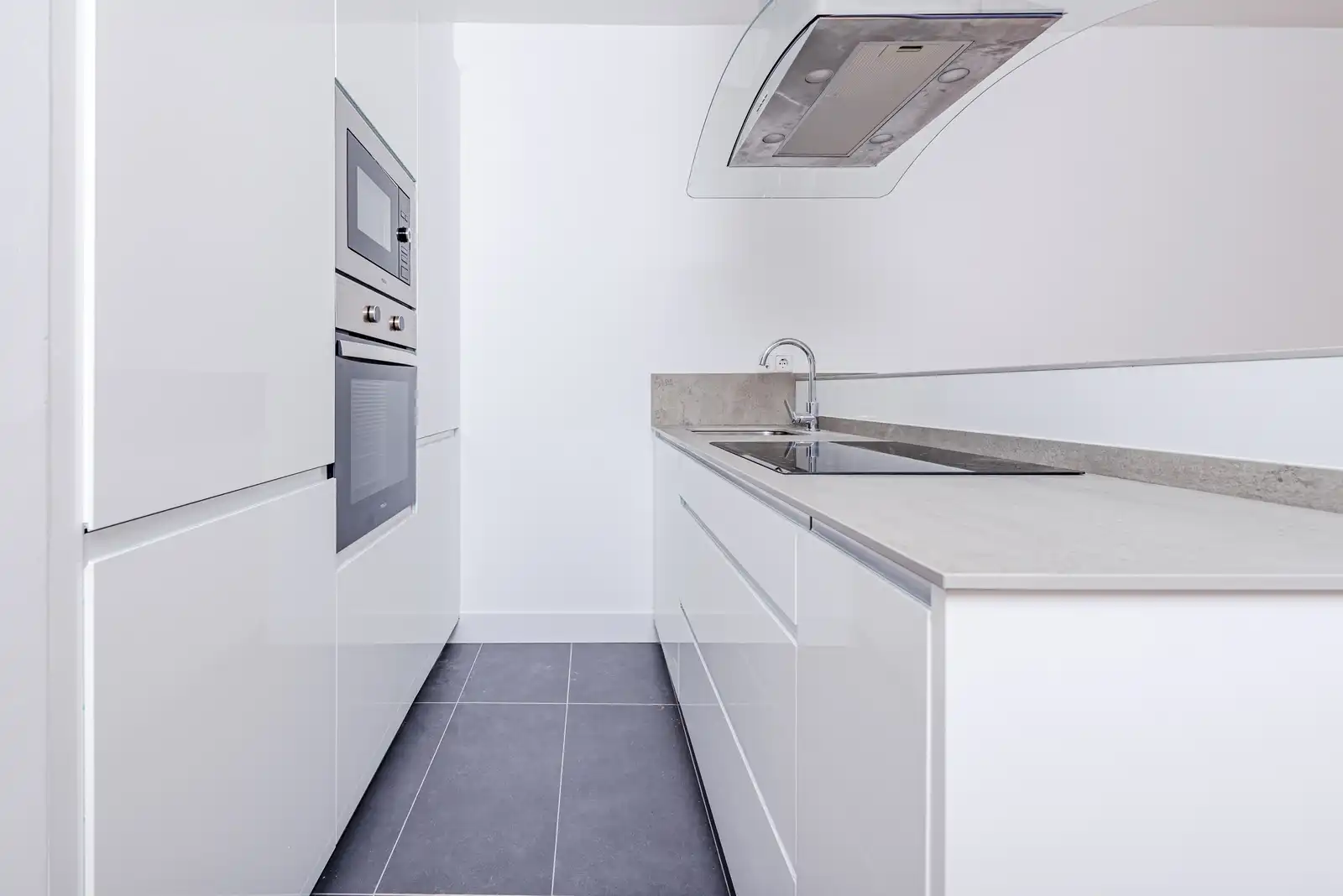 Cocina de Estudio en venta en Madrid con Aire acondicionado, Terraza y Trastero