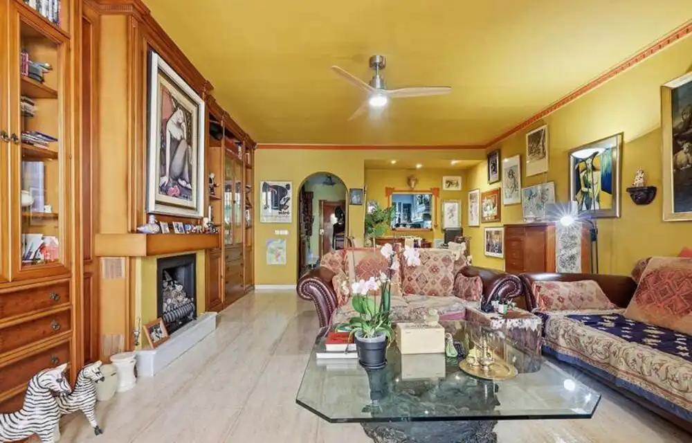 Sala d'estar de Casa adosada en venda en Benalmádena amb Aire condicionat, Jardí privat i Terrassa