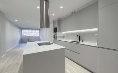 Kitchen of Flat for sale in  Barcelona Capital  with Air Conditioner and Heating