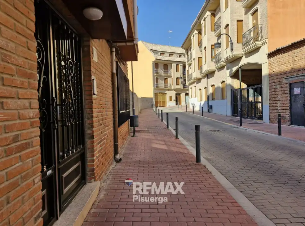 Vista exterior de Piso en venta en Benavente con Terraza y Balcón