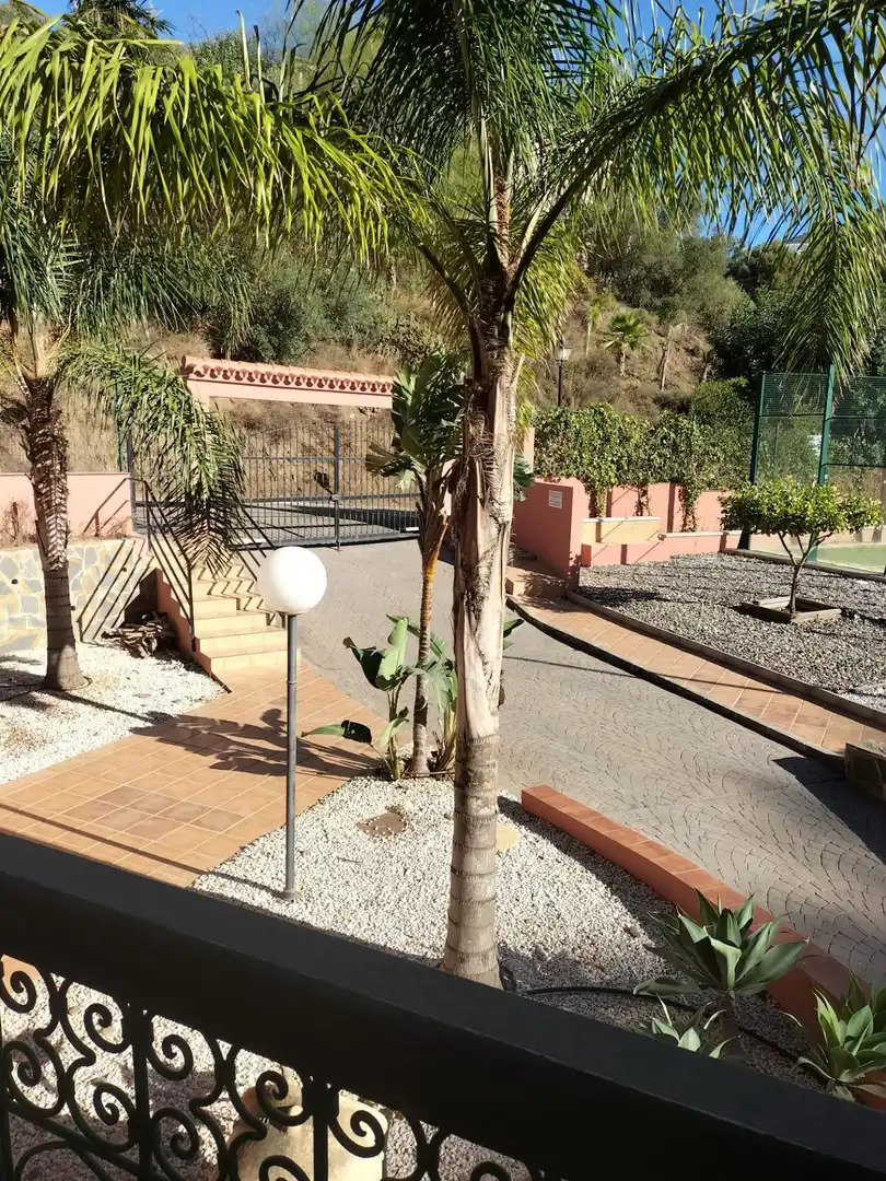 Jardín de Apartamento de alquiler en Fuengirola con Terraza, Amueblado y Piscina comunitaria