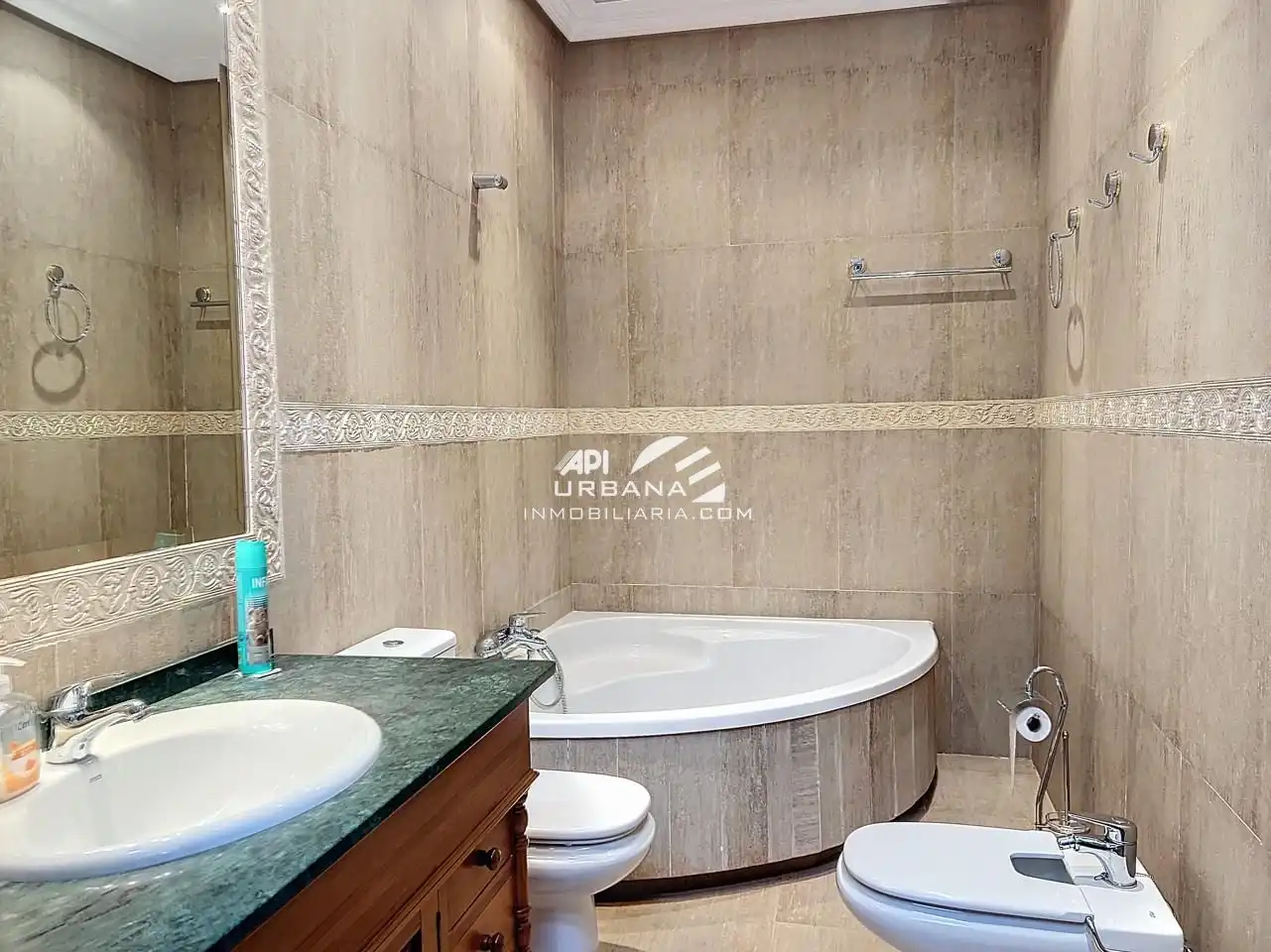 Baño de Casa o chalet en venta en Lucena con Jardín privado, Trastero y Piscina