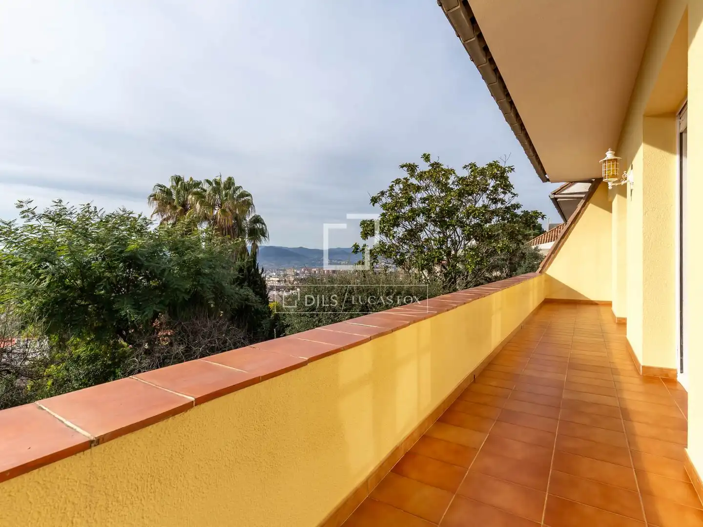 Vista exterior de Casa o xalet en venda en Sant Just Desvern amb Calefacció, Jardí privat i Terrassa