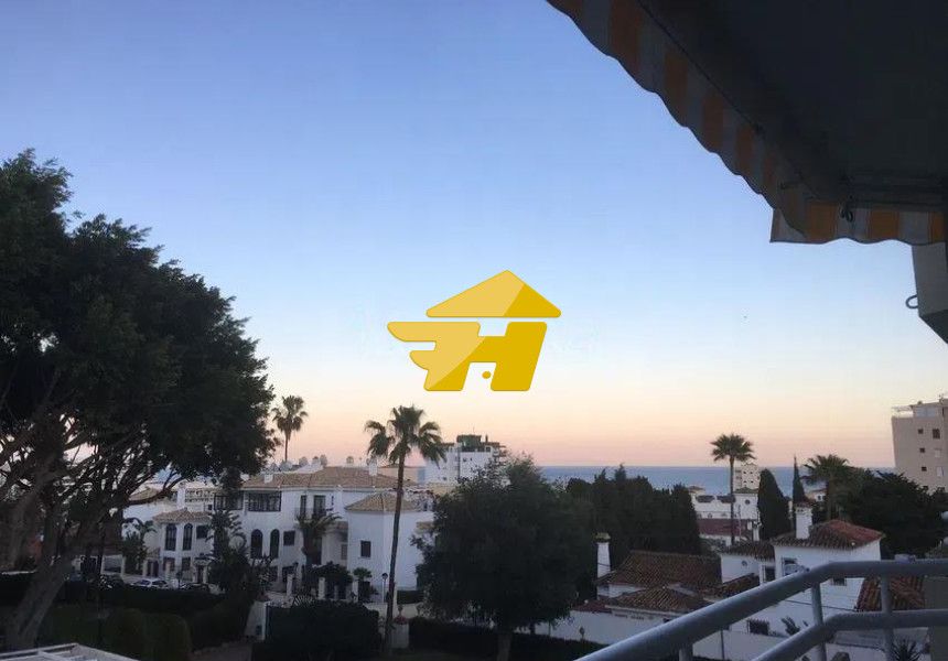 Exterior view of Flat to rent in Torremolinos  with Air Conditioner, Private garden and Swimming Pool