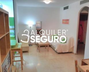 Bedroom of Flat to rent in  Sevilla Capital  with Air Conditioner