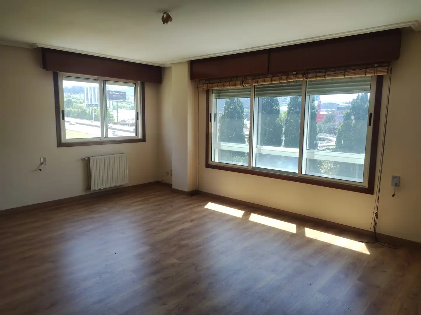Sala de estar de Piso de alquiler en A Coruña Capital  con Calefacción, Parquet y Trastero