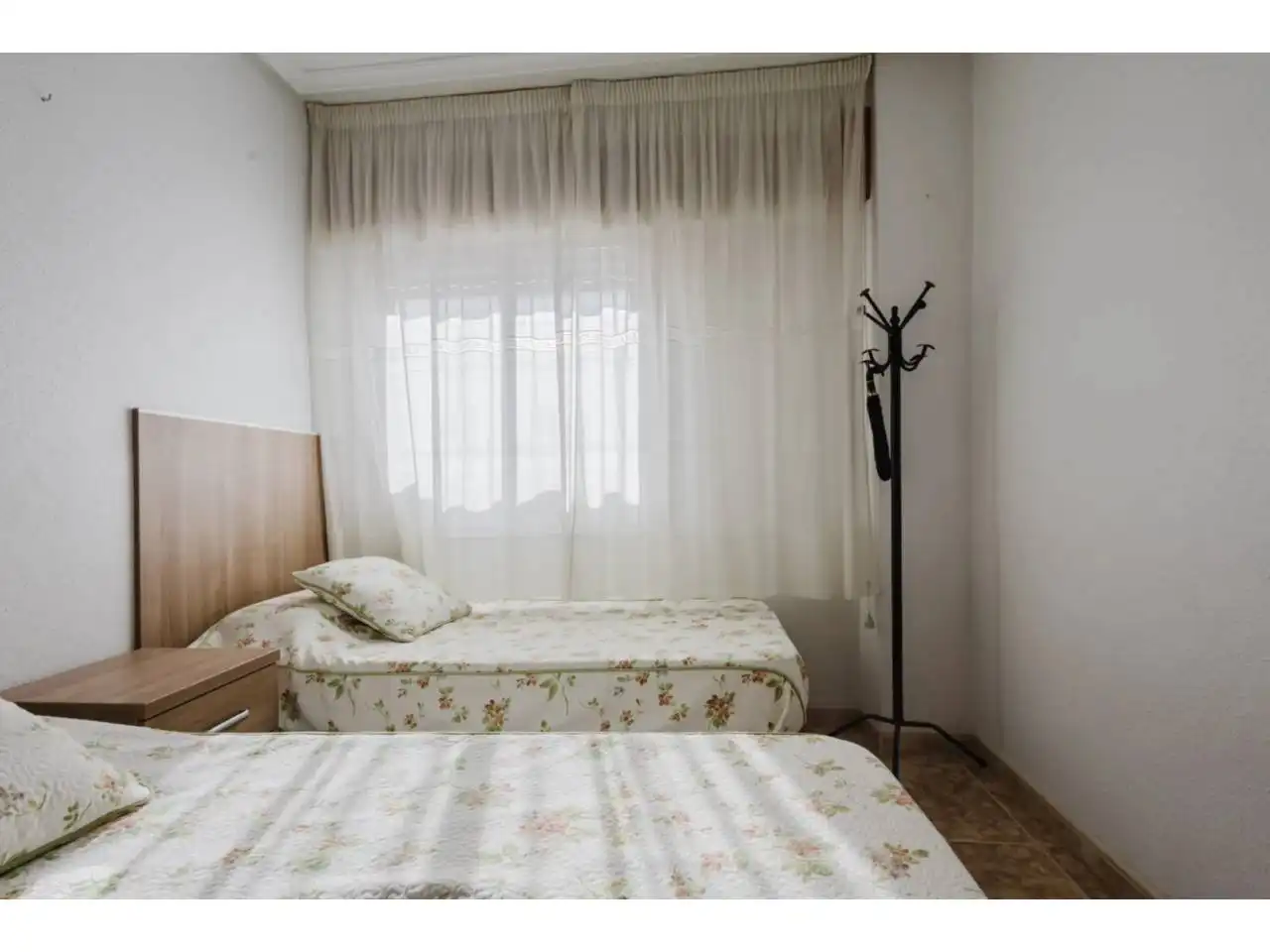 Habitación de Apartamento en venta en Torrevieja con Aire acondicionado, Calefacción y Terraza
