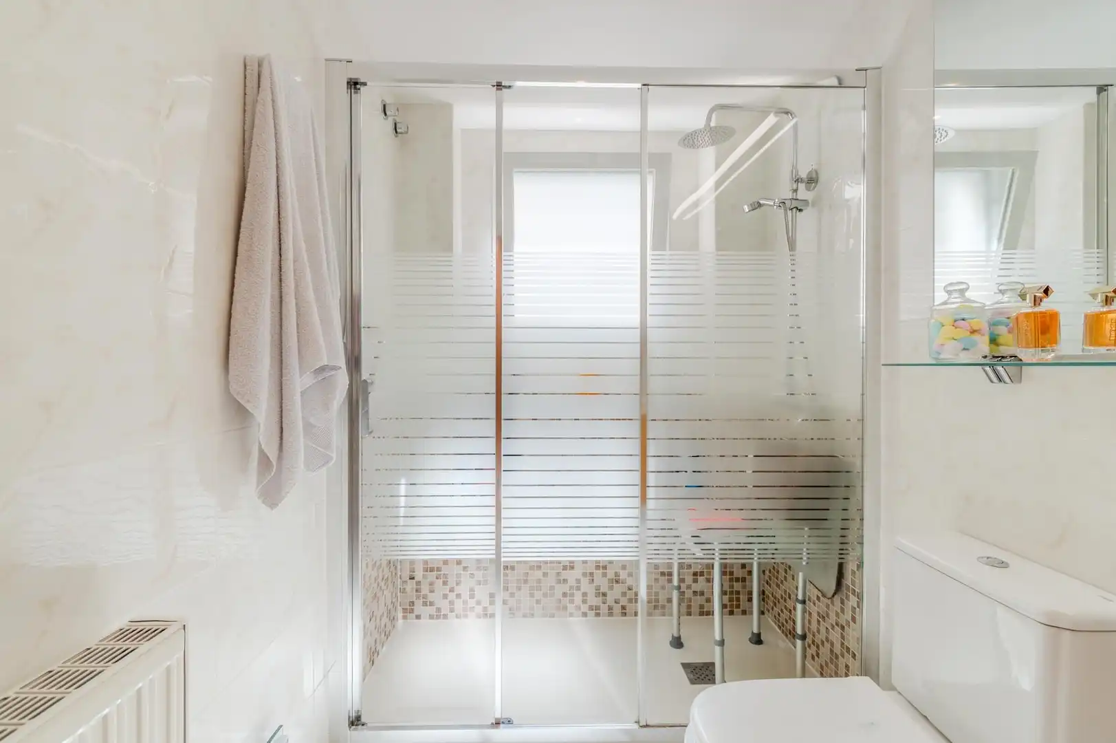 Bathroom of Duplexes for sale in Girona  with Heating and Balcony