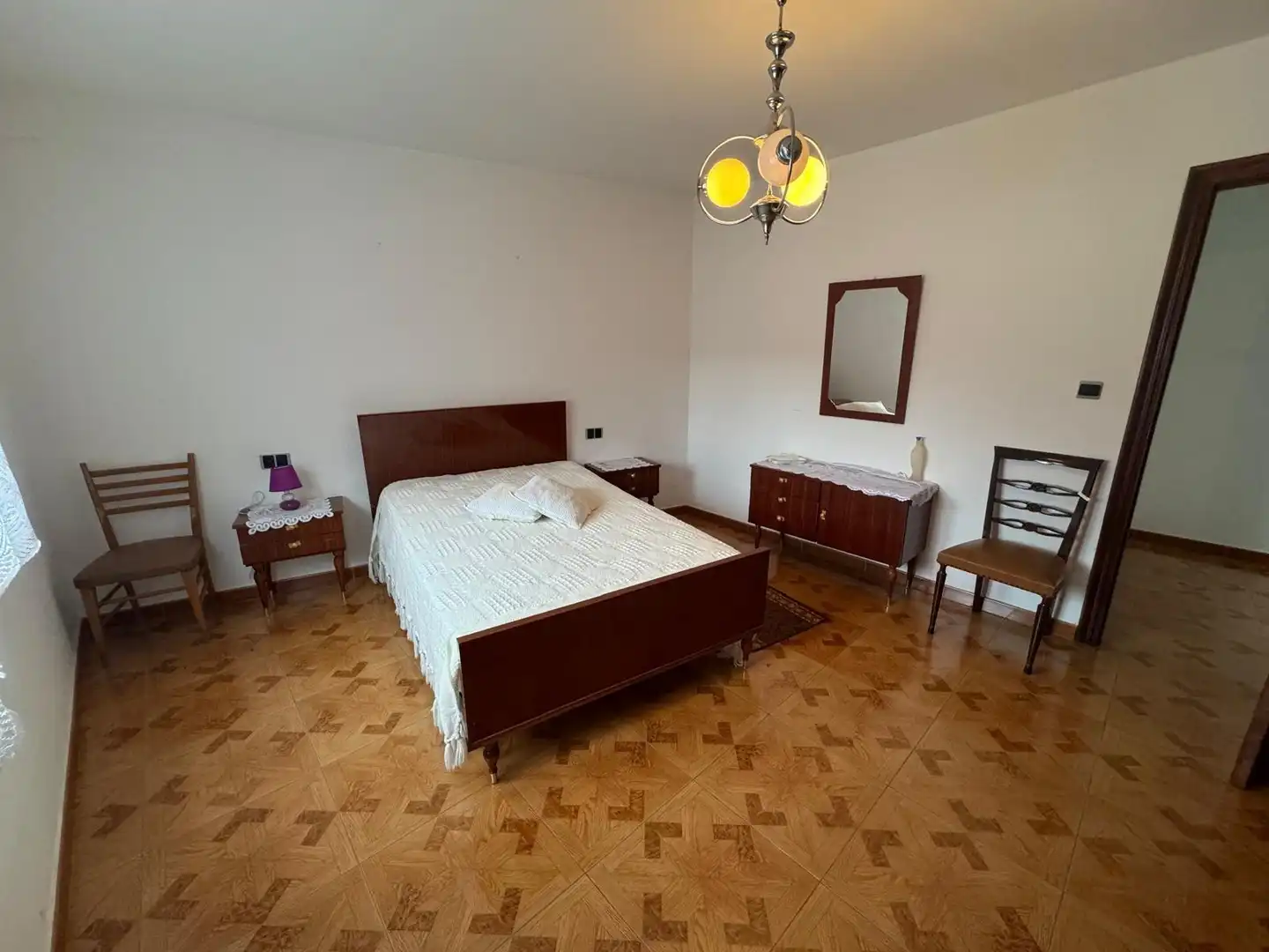 Bedroom of Houses for sale in Vega de Espinareda  with Heating