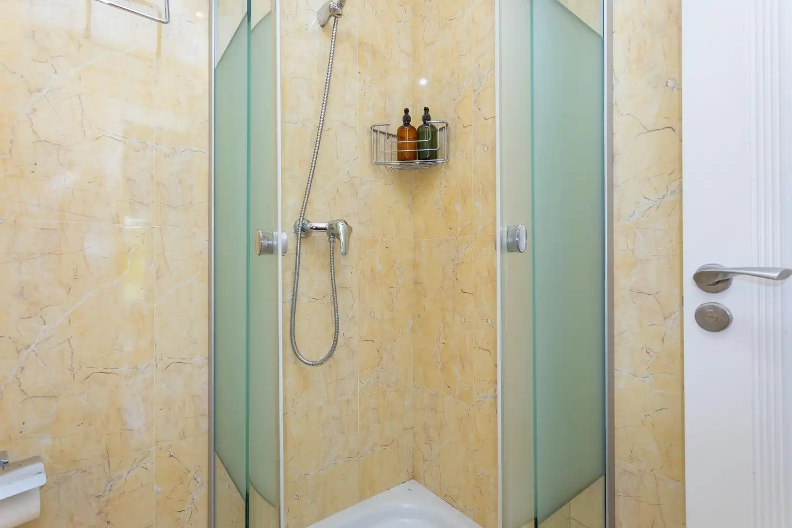 Baño de Piso en venta en San Vicente de la Barquera con Calefacción, Terraza y Piscina comunitaria