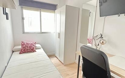 Apartament per a compartir a Ensanche - Parque del Oeste