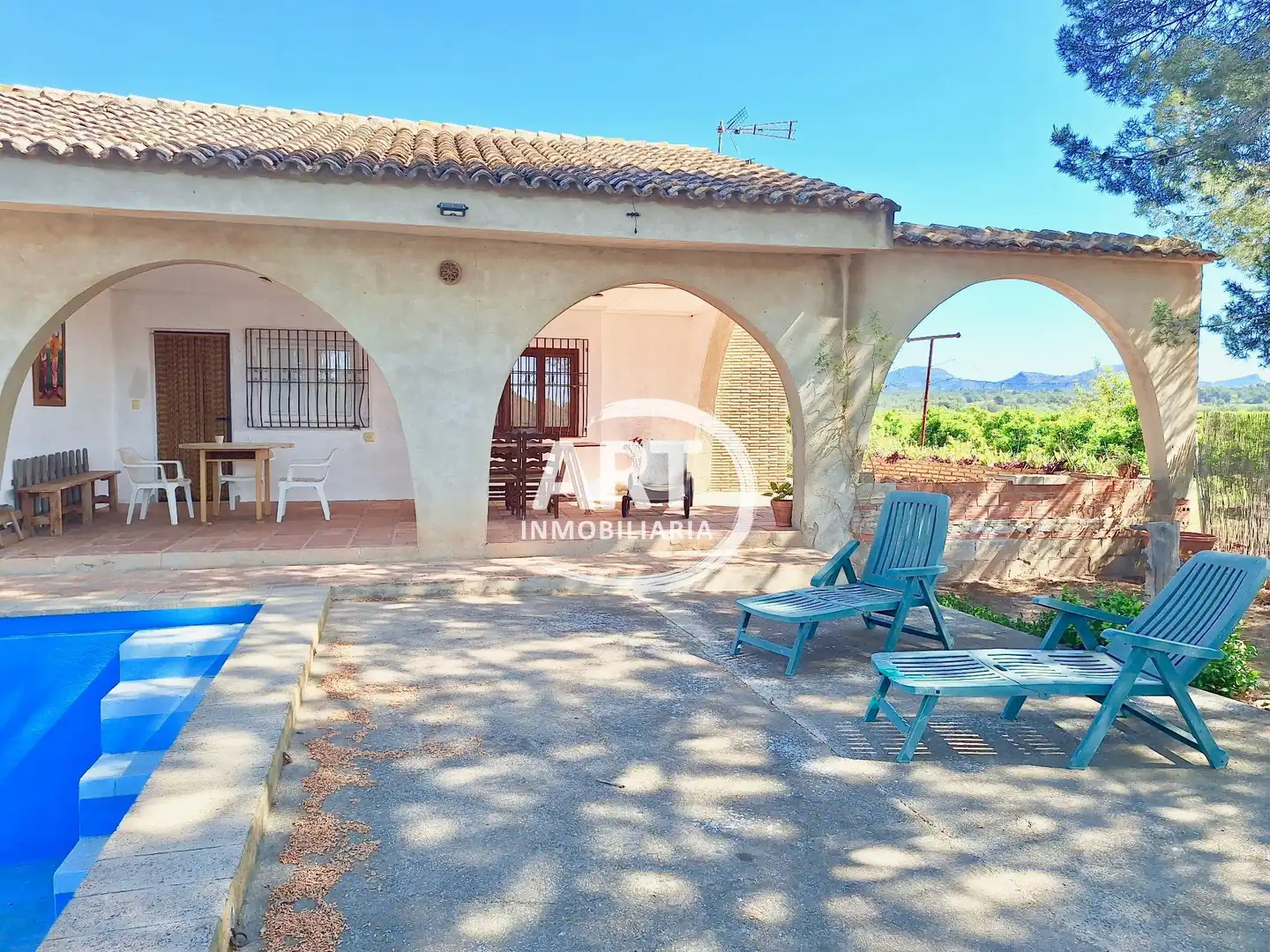 Außenansicht von Haus oder Chalet zum Verkauf in Bétera mit Privatgarten, Terrasse und Abstellraum