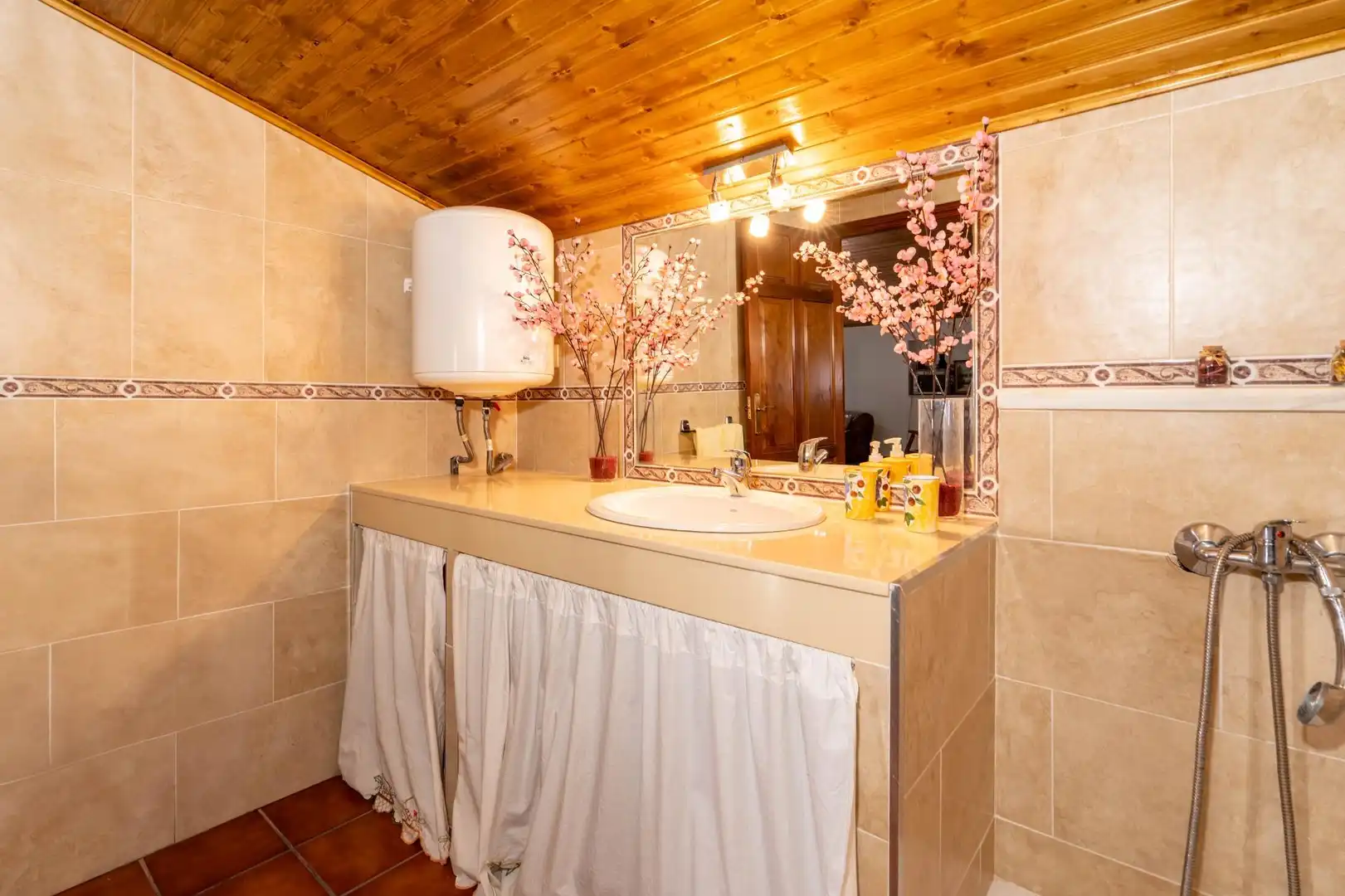 Baño de Casa o chalet en venta en El Garrobo con Aire acondicionado, Calefacción y Jardín privado