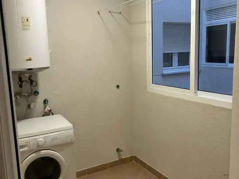 Bany de Pis en venda en Viveiro amb Piscina