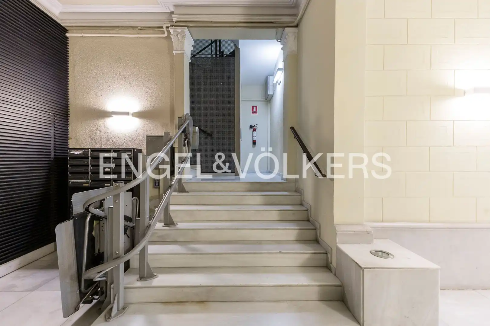 Piso con terraza en venta en Carrer d'Enric Granados, imagen 42
