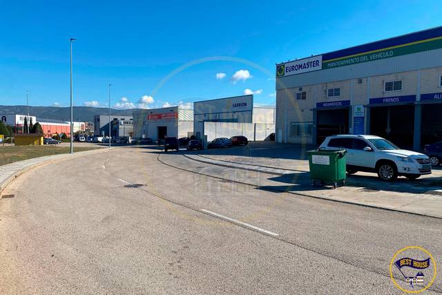 Nave industrial en Venta en Fuentes