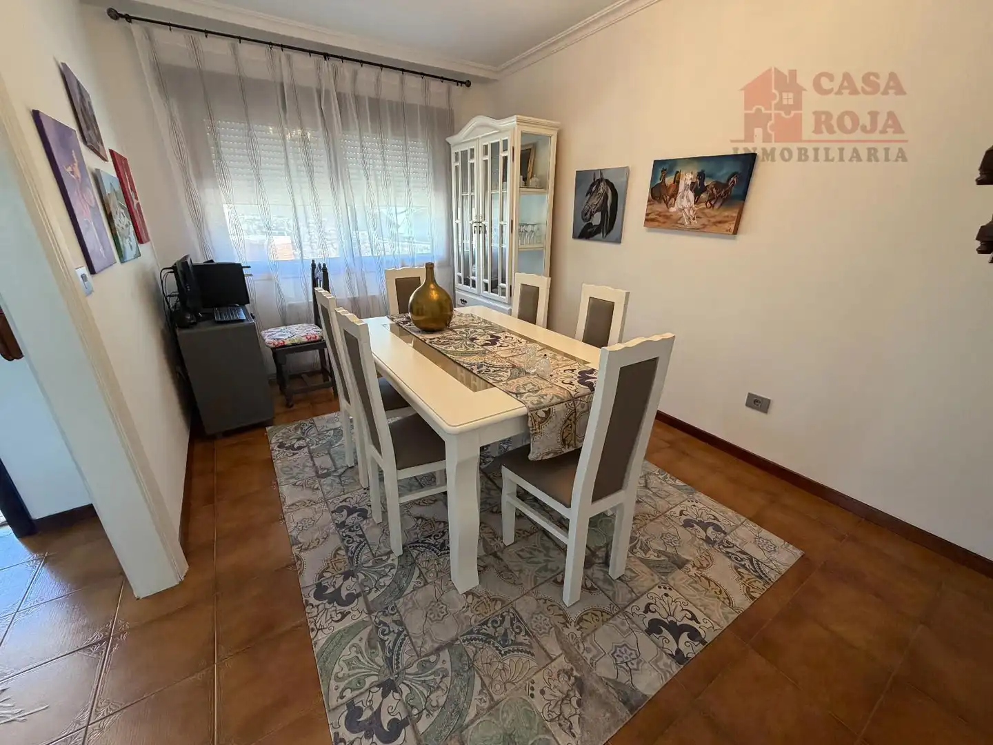 Menjador de Casa o xalet en venda en Cangas  amb Calefacció, Terrassa i Moblat