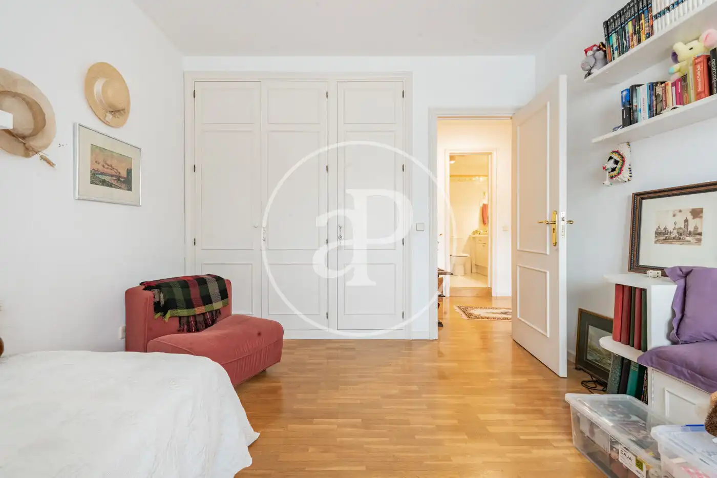 Bedroom of Detached homes for sale in Madrid  with Air Conditioner, Heating and Private garden