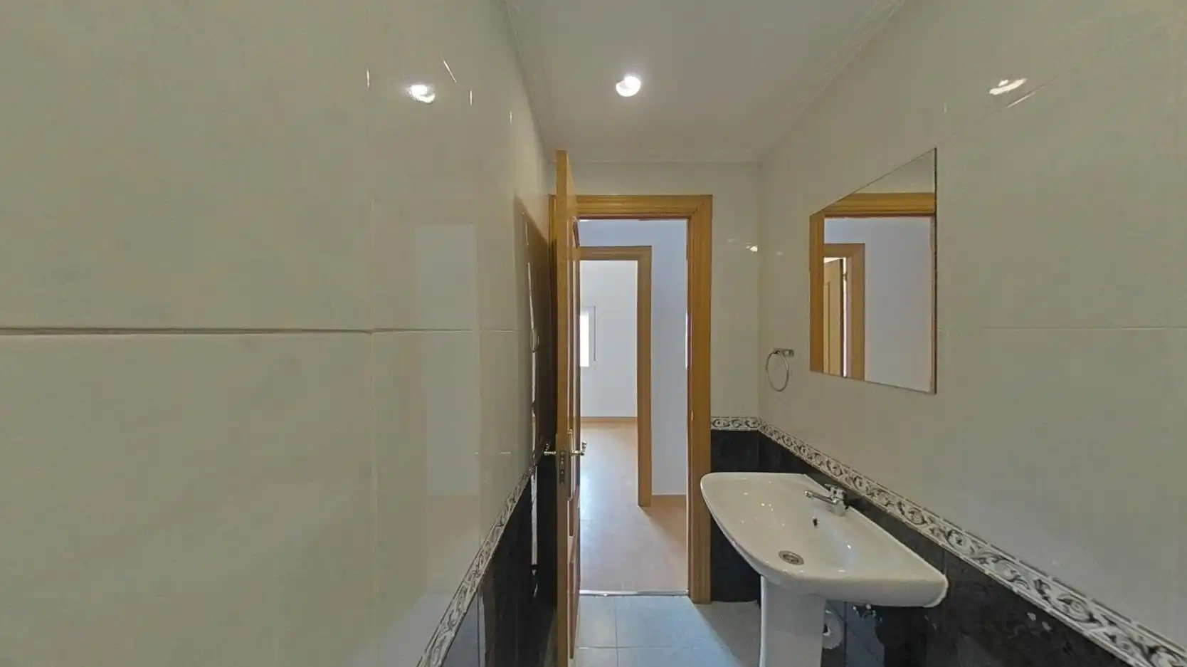 Flat for sale in C/ Sierra de Gredos , Zona Centro Joven