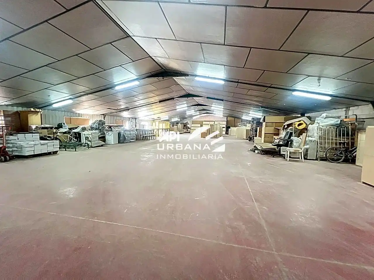 Nave industrial en venta en Lucena