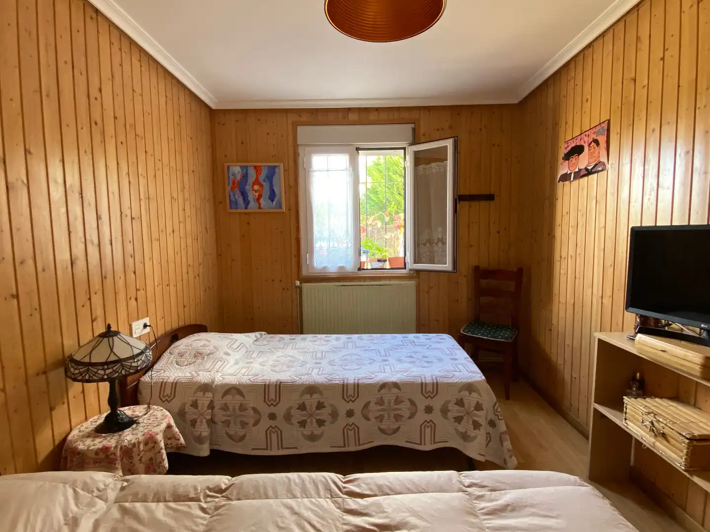 Dormitori de Casa o xalet en venda en Burgos amb Parquet, Traster i Moblat
