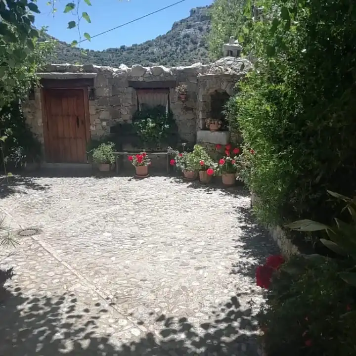 Jardín de Finca rústica en venta en Villaluenga del Rosario con Jardín privado, Terraza y Amueblado