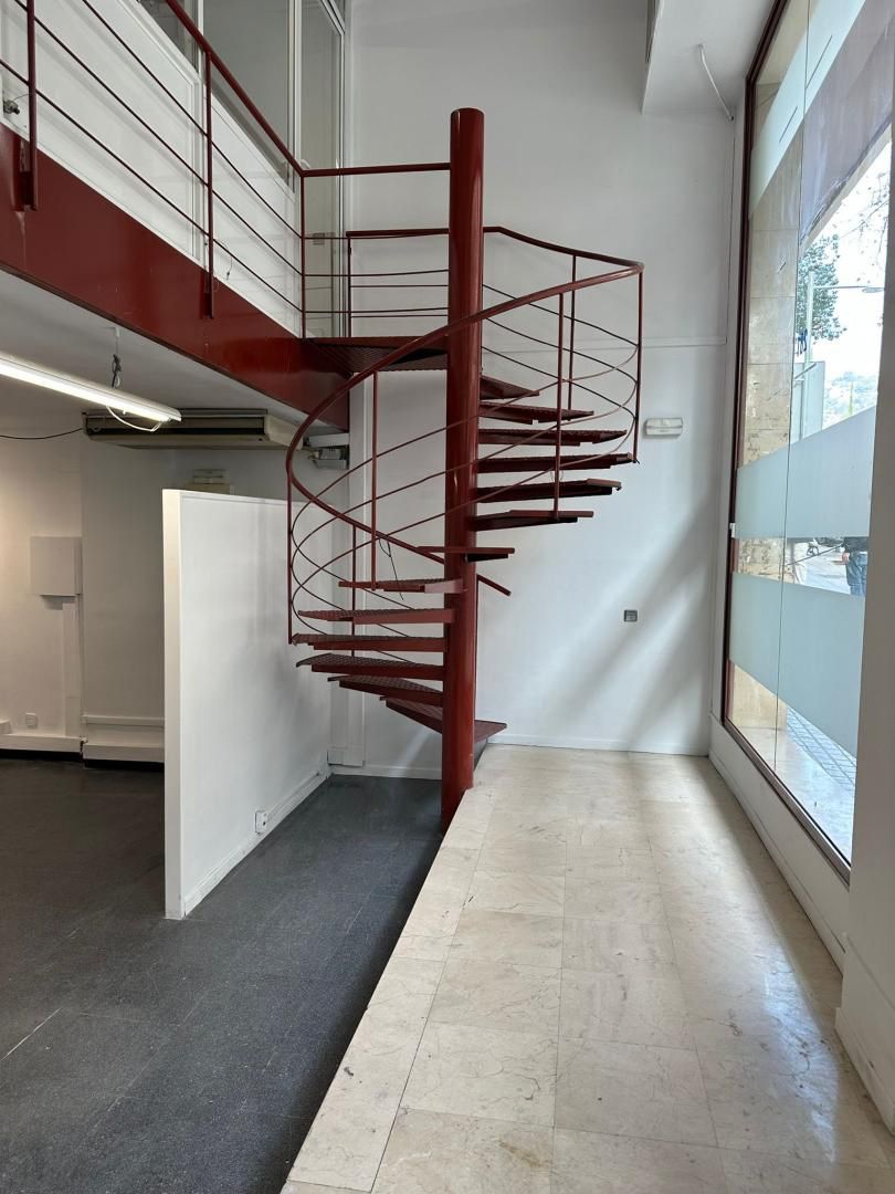 Premises for sale in  Barcelona Capital  with Air Conditioner, Heating and Alarm